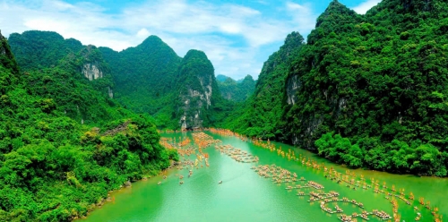 14days travel by Motorbikes around the North vietnam